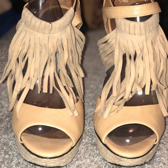 Heels - Picture 2 of 5